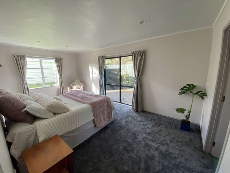 8A Melandra Road Stanmore Bay_12