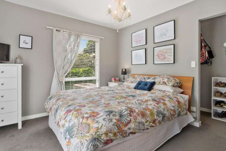 23 Horsley Grove Pyes Pa_7