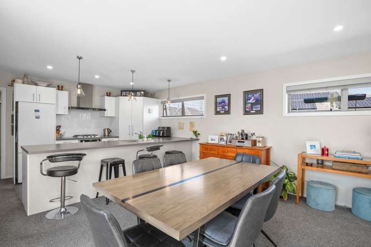 15 Magnetic Place Cromwell_5