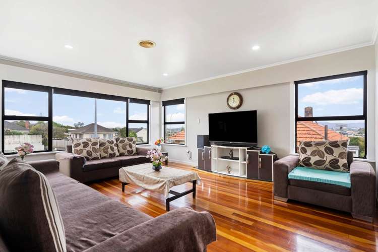 84 Tiverton Road New Windsor_5