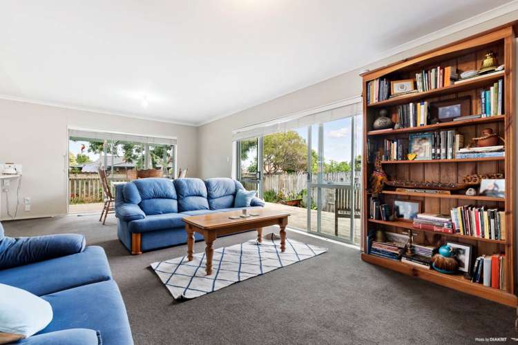 34 Etherton Drive Manurewa_5