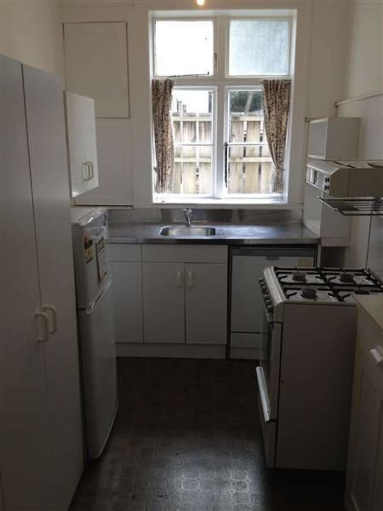 3/34 Hawkestone Street Thorndon_5