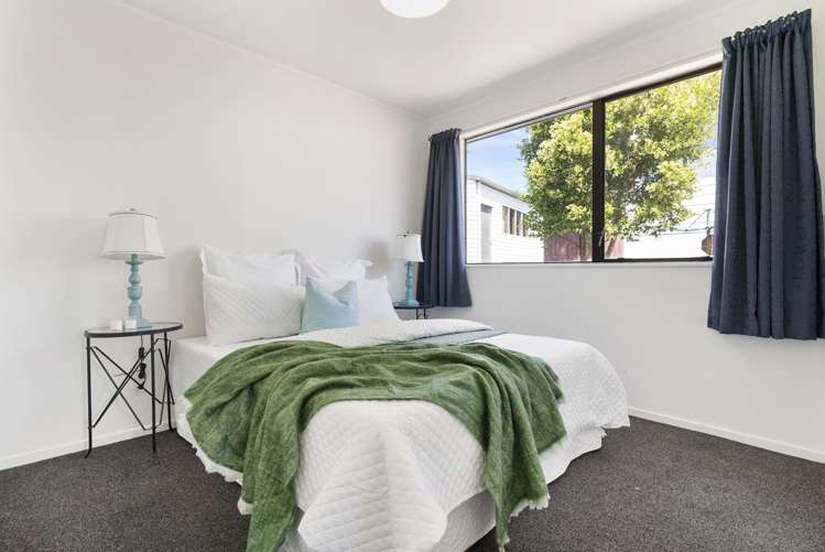 206 Solar Road Glen Eden_6