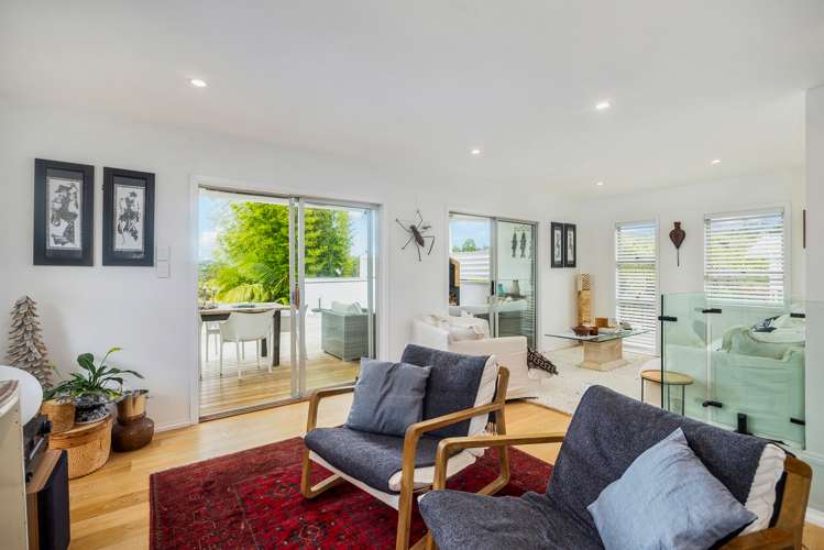 679 Huia Road Parau_12