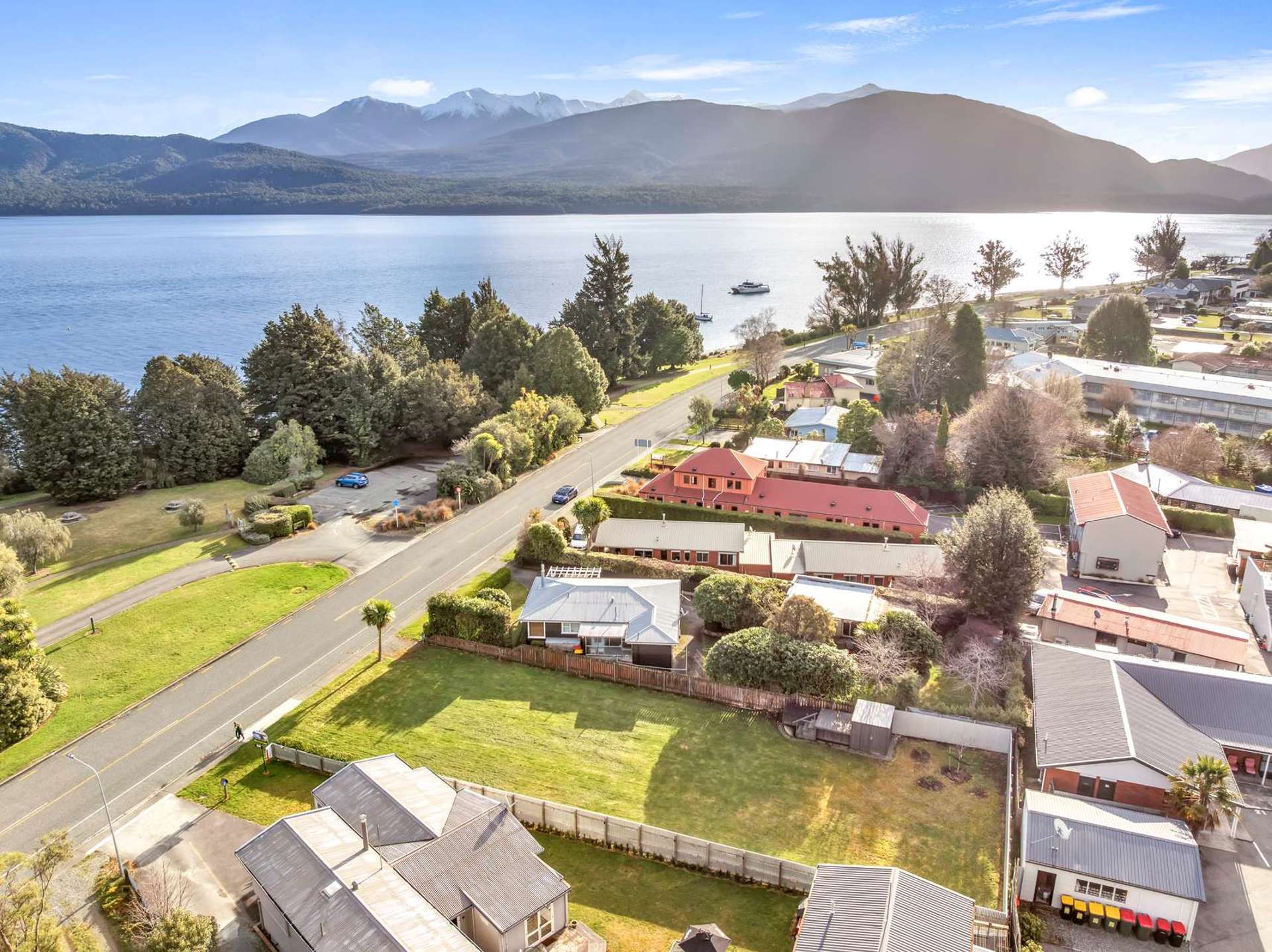 4 Lakefront Drive Te Anau_0