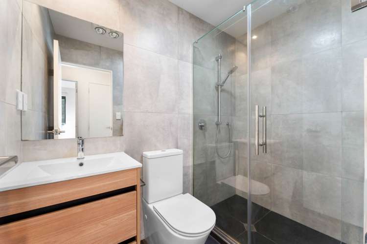 4/4 McQuoid Place Glenfield_12