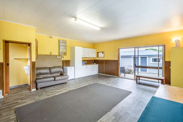 1015 Totara Street Mahora_13