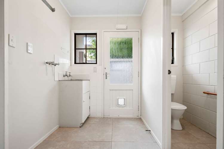 1/2 Kitewao Street Northcote_9