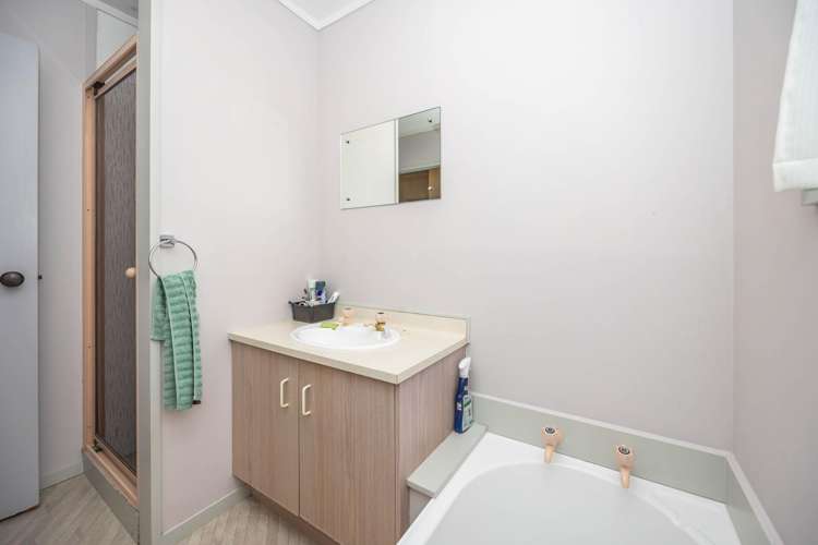 22 Olwyn Green Dinsdale_17