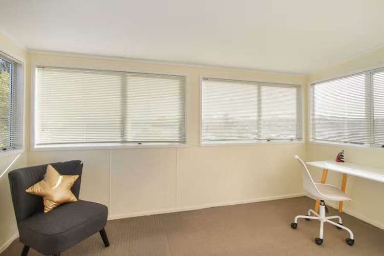 18 Raeburn Avenue Hillcrest_13