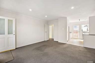 2/23 Tawa Road_2