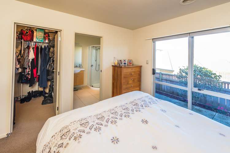 16 Lithgow Drive Otamatea_11