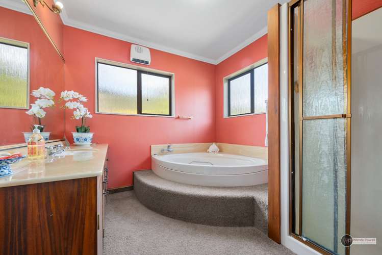 2 Lady Bell Grove Lowry Bay_14