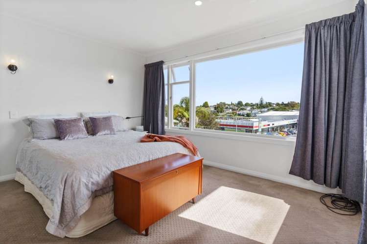 2/212 Moore Street Howick_10