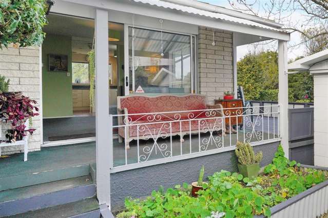 2/7 Wanstead Place Woolston_1