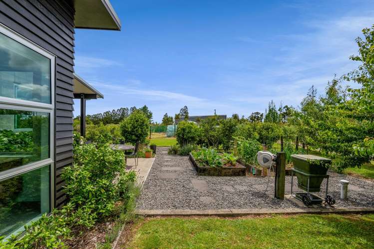 438B Alfred Road Egmont Village_13