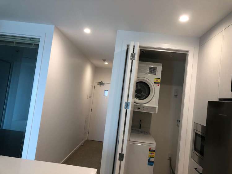 904/8 Waikumete Road Glen Eden_8