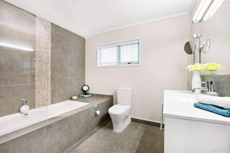 8 Valhalla Drive Beach Haven_10