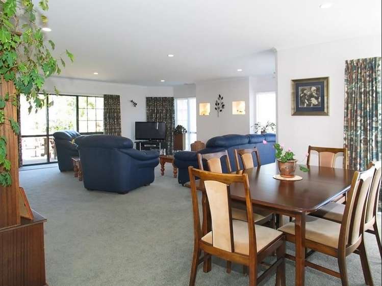 8 Scoresby Grove Whitby_7