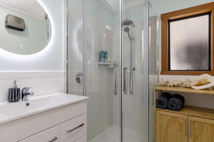 1/24 Kiddle Drive Hilltop_13