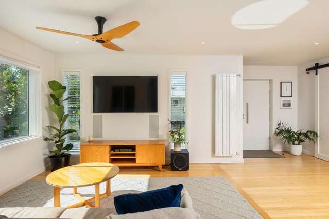 11 Westbourne Road Murrays Bay_1