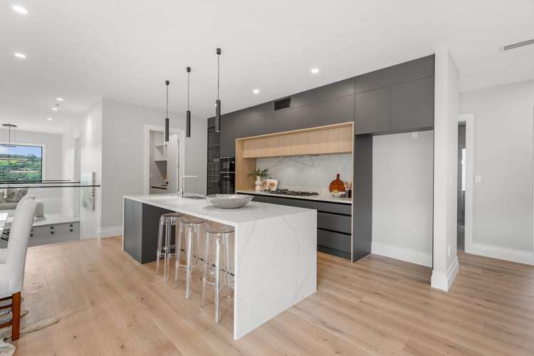 7 Halcyon Bay Lane Orewa_12