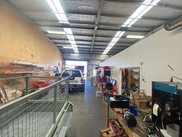 76 Niven Street Onekawa_2