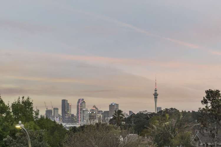 5 Puawai Place Northcote_15