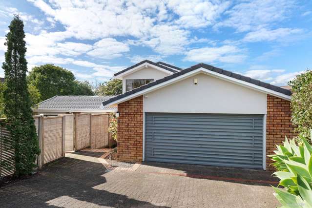 78 Halsey Drive Lynfield_1