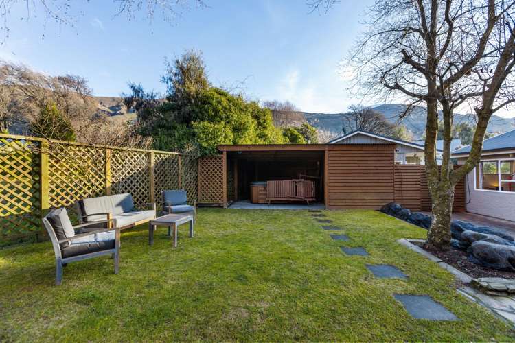 7 Larch Place Wanaka_18