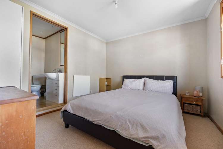 48 Wynyard Crescent Fernhill/Sunshine Bay_12