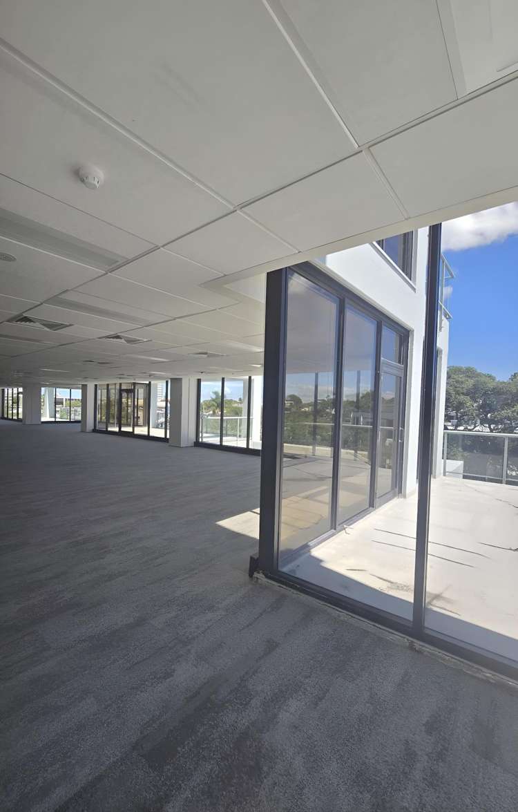 Level 3/129 Hurstmere Road Takapuna_3