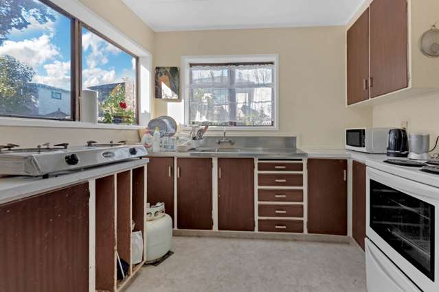 Exciting Do up Opportunity in Papatoetoe!