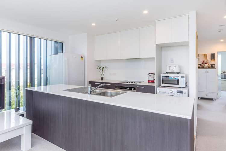 215/8 Thompson Park Road Mount Wellington_6