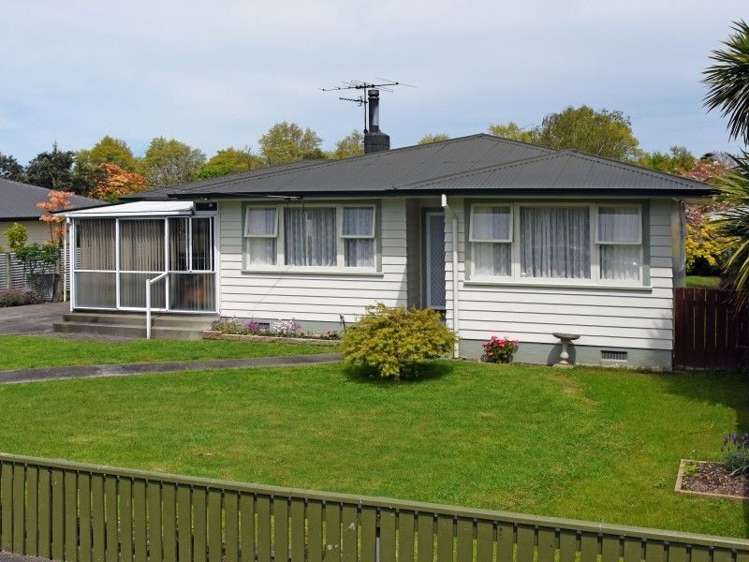 51 Intermediate Street Solway_23