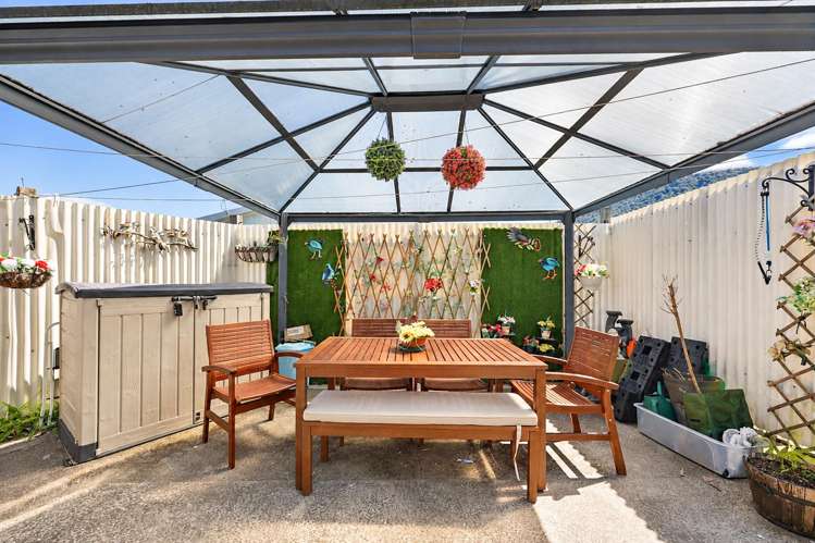 22 Roger Street Pukehangi_4