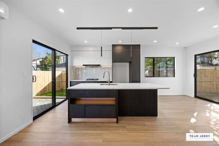 339C Bucklands Beach Road_2