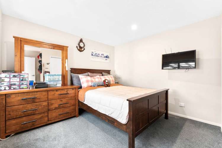 10b Kaimai Avenue Massey_11