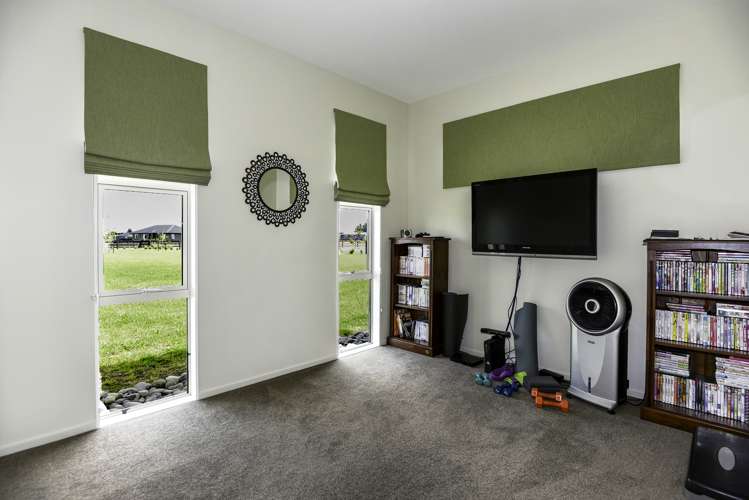 26 Whitcombe Place Darfield_13