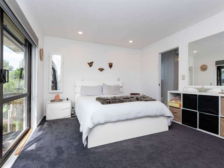 53a Uxbridge Road Mellons Bay_8