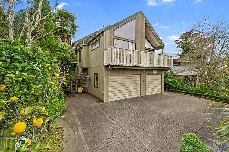 7 Longfellow Parade Glen Eden_0