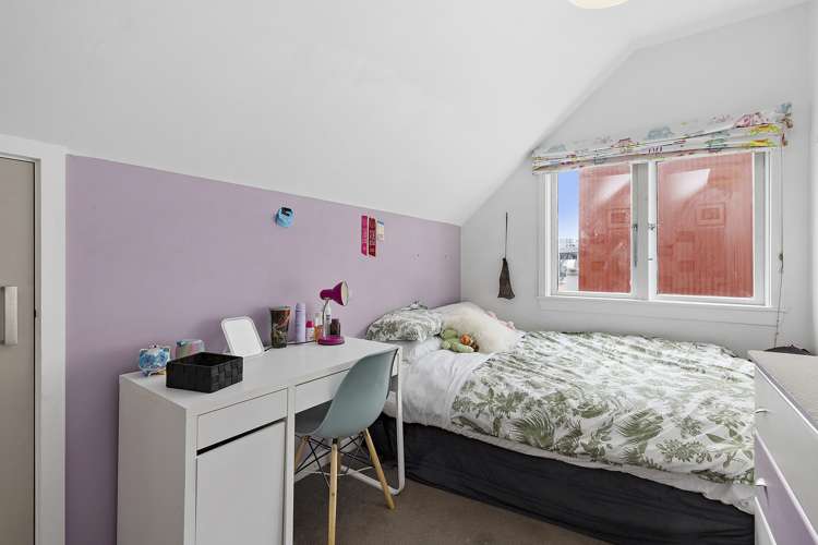 8 Hargreaves Street Mount Cook_13