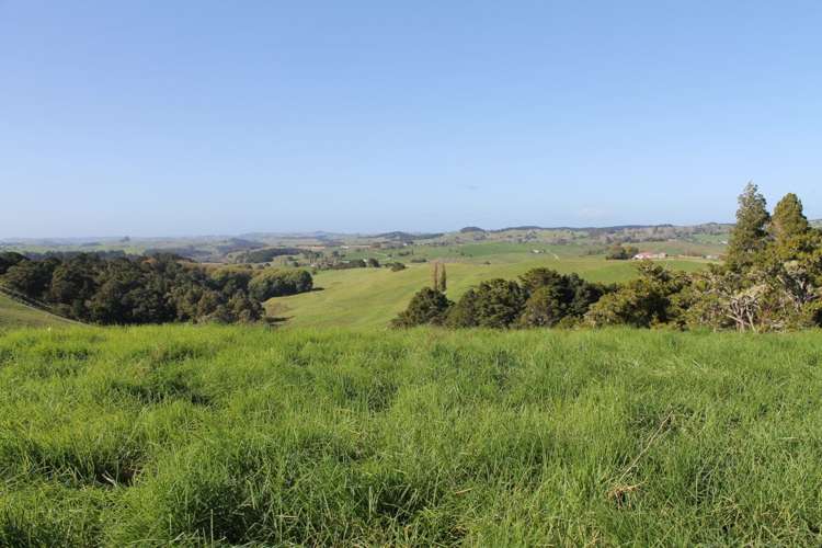 6 Whaka Street Maungaturoto_2