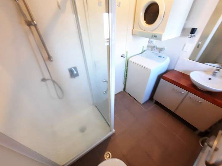 24L/76-84 Albert Street 10015_6