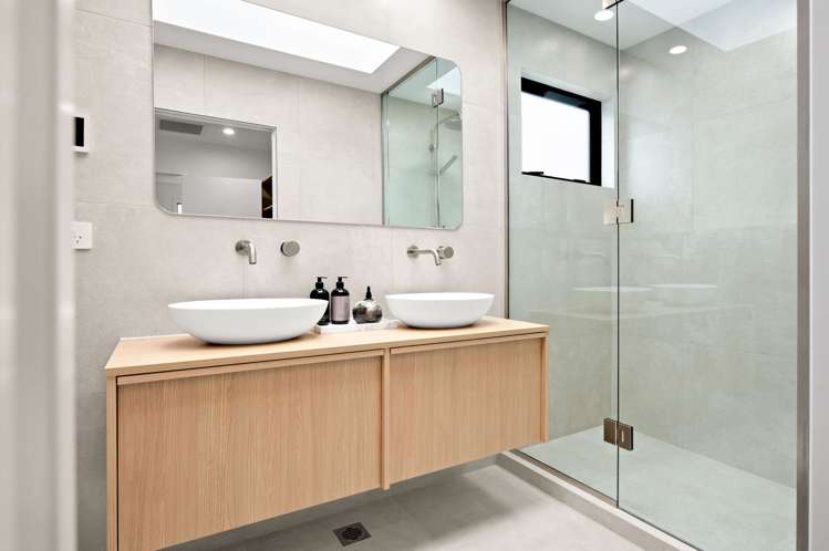 1+3/768 River Road Chartwell_18