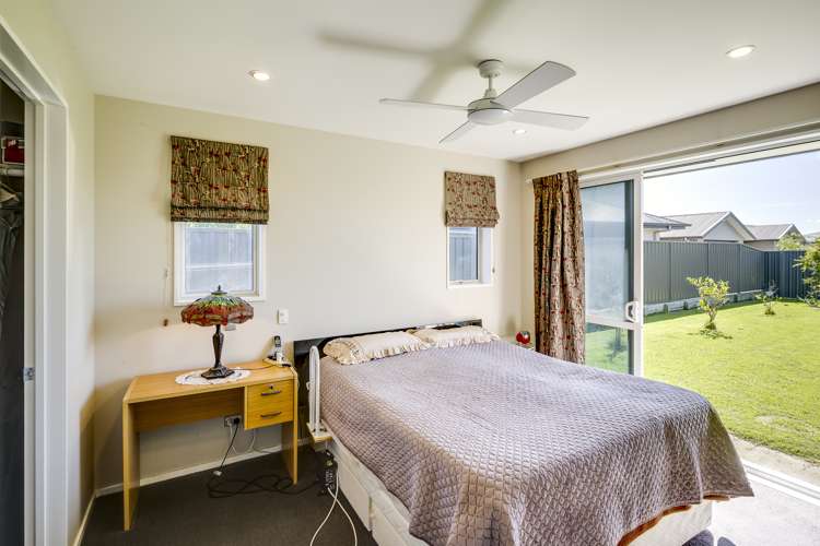 24 Onyx Place Awatoto_13