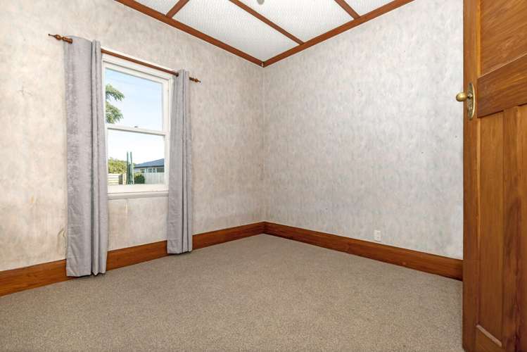 14 De Lautour Road Kaiti_11