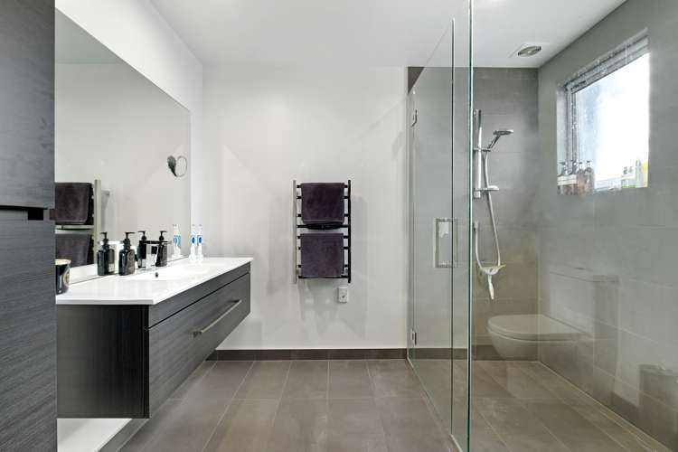 3 Templeton Street Albert Town_7