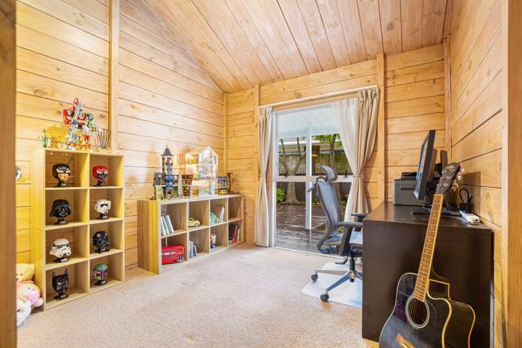 12 Princess Maria Place Massey_10