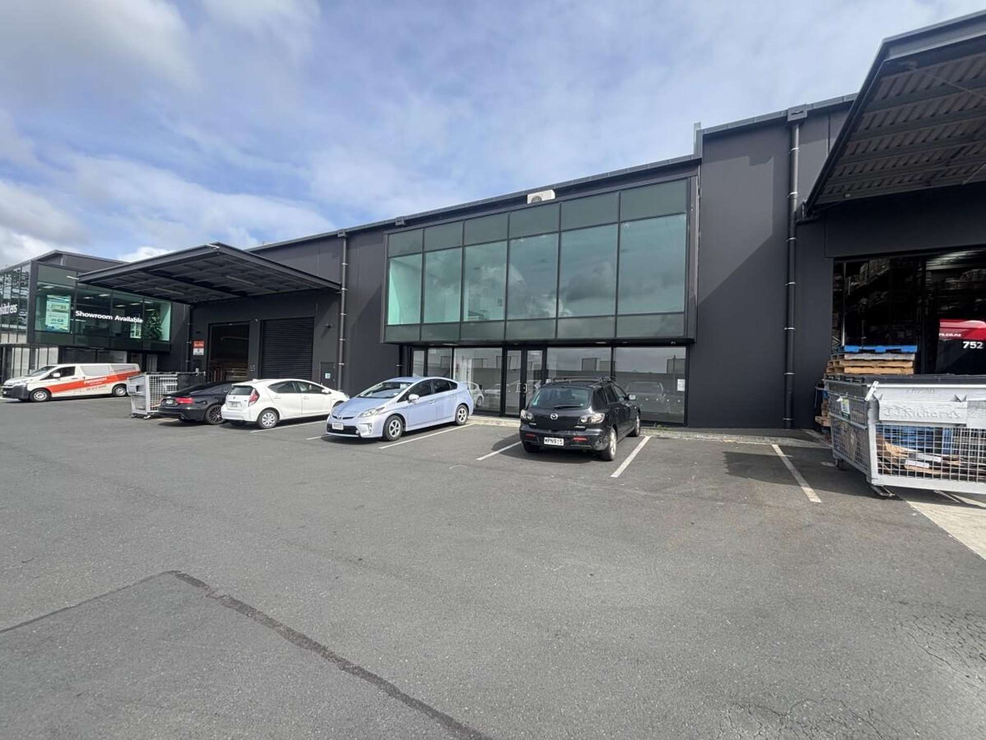 2/5 Northside Drive Westgate_0